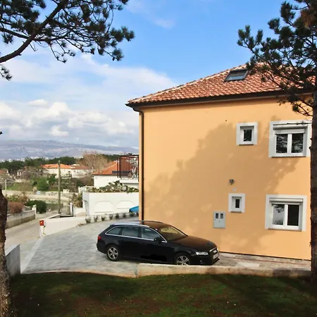Ivo By Interhome
