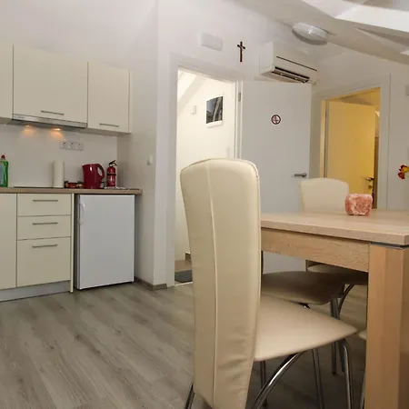 Apartmán Ivo By Interhome Šilo